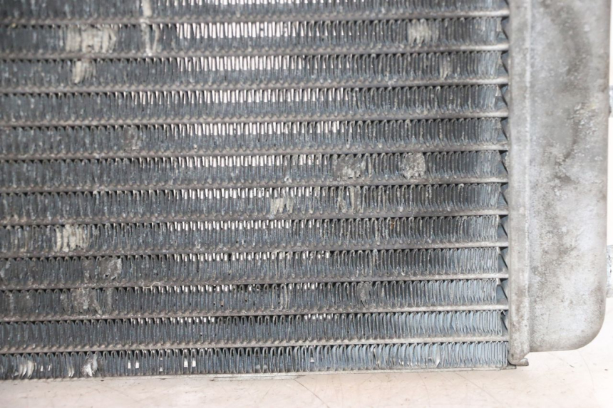 photo de RADIATEUR YAMAHA YP MAJESTY 125 (2002 - 2006) - Detailaanzicht