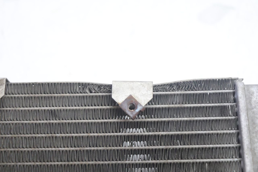 photo de RADIATEUR YAMAHA YP MAJESTY 125 (2002 - 2006) - Technische close-up