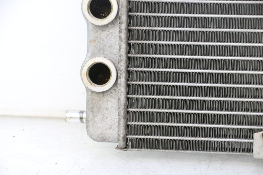 photo de RADIATEUR YAMAHA YP MAJESTY 125 (2002 - 2006) - Staat van het oppervlak
