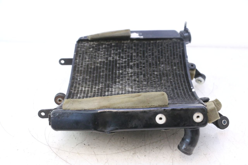 photo de RADIATEUR YAMAHA YZF R6 600 (2008 - 2009) - Detailaanzicht