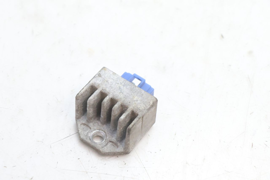photo de LAADREGELAAR MBK BOOSTER SPIRIT 50 (2004 - 2017) - Detail van het onderdeel