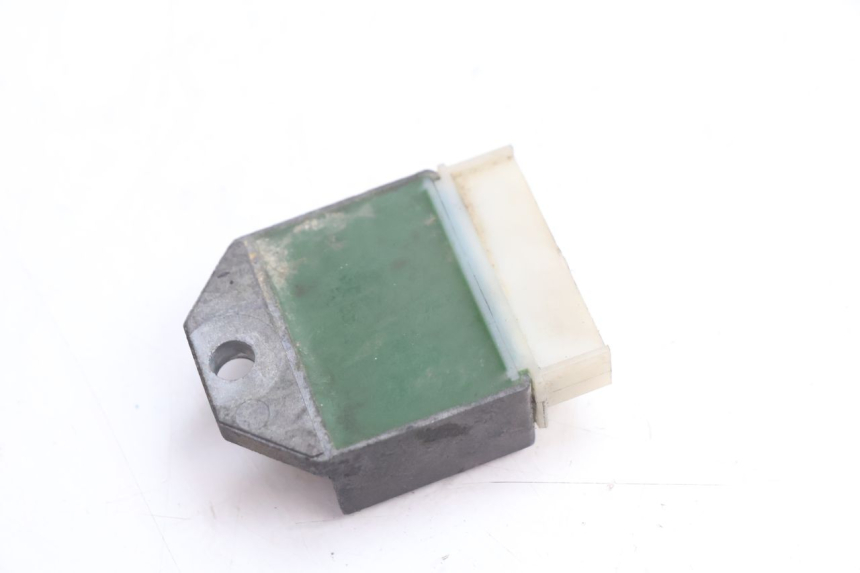 photo de LAADREGELAAR MBK BOOSTER SPIRIT 50 (1996 - 1999) - Andere kijkhoek