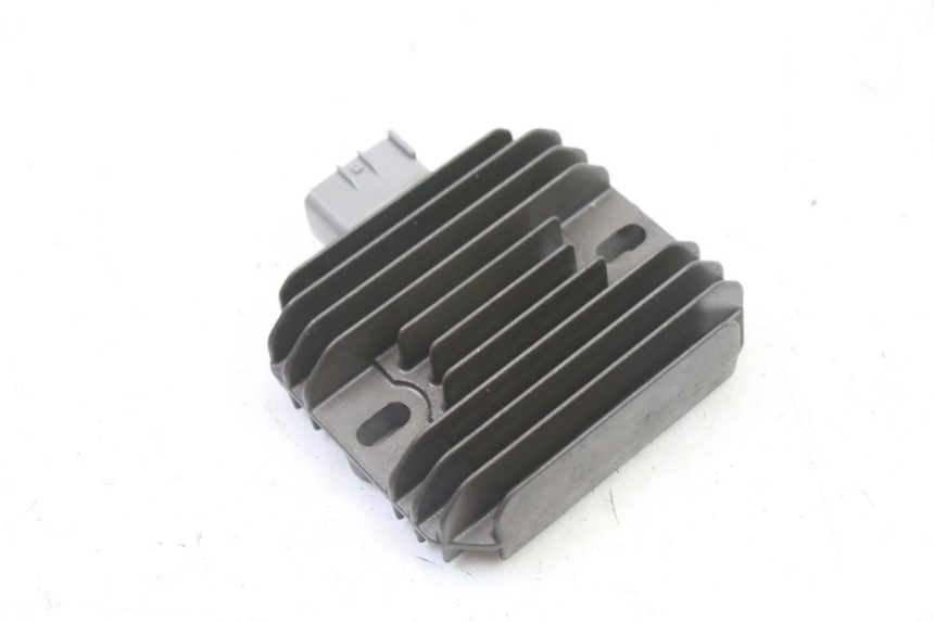 photo de LAADREGELAAR SUZUKI BURGMAN 125 (2007 - 2014) - Detail van het onderdeel