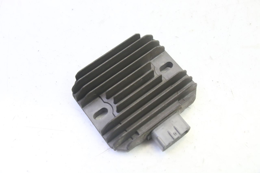 photo de LAADREGELAAR SUZUKI BURGMAN 125 (2007 - 2014) - Detail van het onderdeel