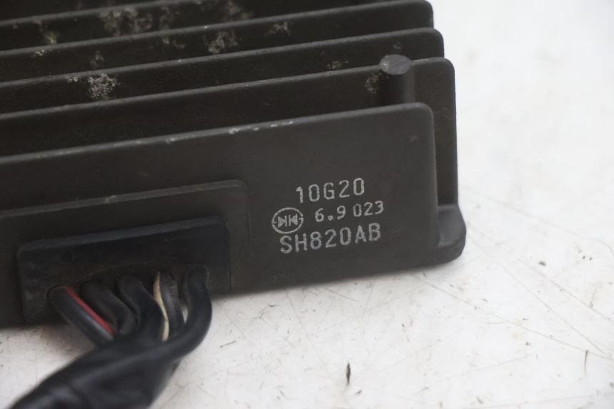 photo de LAADREGELAAR SUZUKI BURGMAN EXECUTIVE ABS 650 (2006 - 2012) - Andere kijkhoek