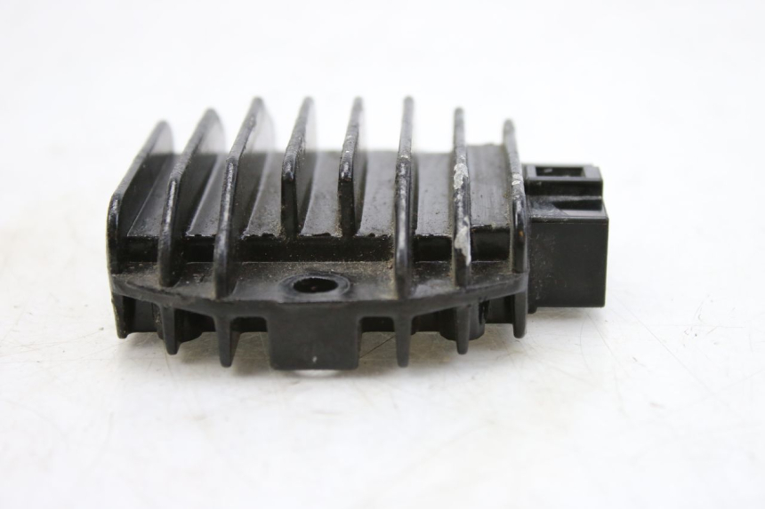 photo de LAADREGELAAR YAMAHA BW'S BWS 125 (2010 - 2013) - Detail van het onderdeel