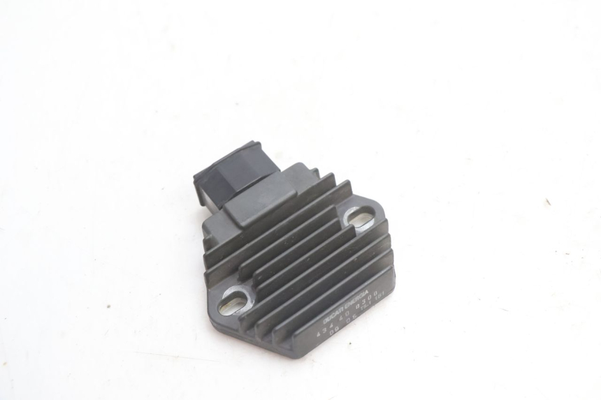 photo de LAADREGELAAR HONDA CB F HORNET 600 (2005 - 2006) - Detail van het onderdeel