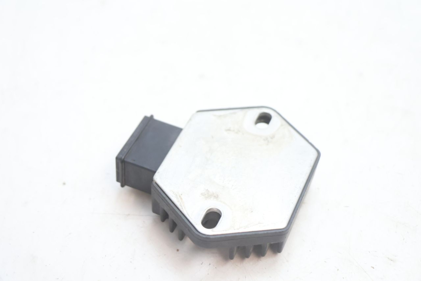 photo de LAADREGELAAR HONDA CB F HORNET 600 (2005 - 2006) - Andere kijkhoek