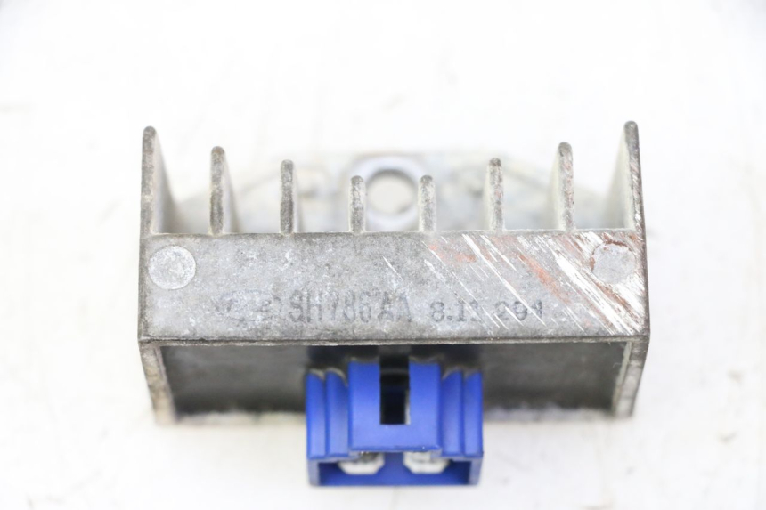 photo de LAADREGELAAR HONDA CBF 125 (2009 - 2015) - Hoofdaanzicht