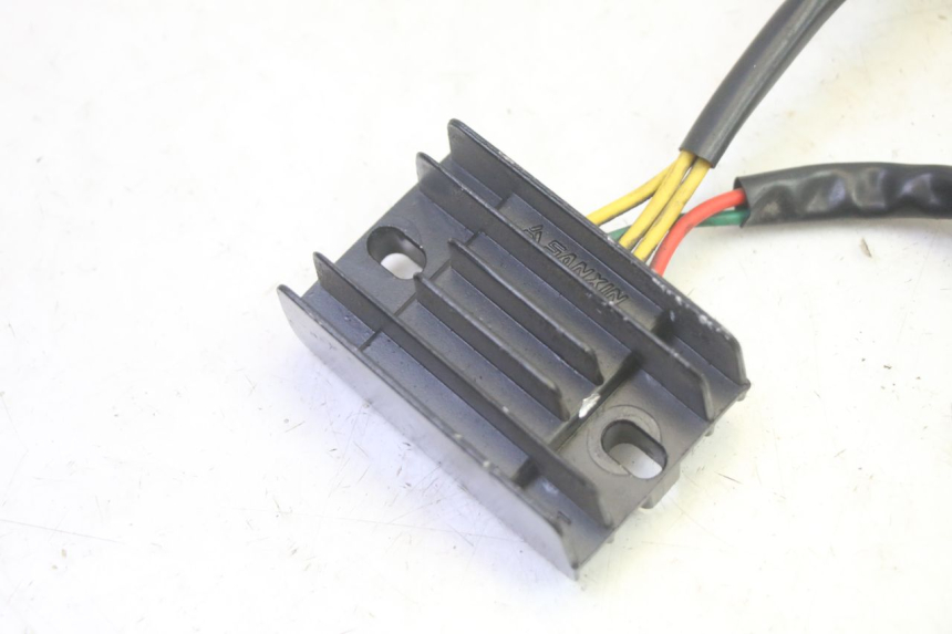 photo de LAADREGELAAR PEUGEOT DJANGO 4T 50 (2014 - 2019) - Detail van het onderdeel