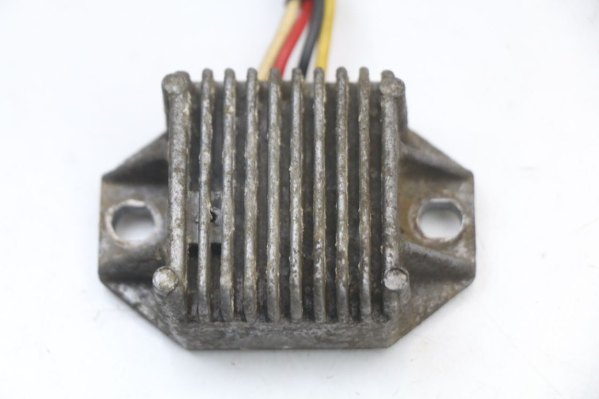 photo de LAADREGELAAR YAMAHA DTLC 125 (1982 - 1987) - Detail van het onderdeel