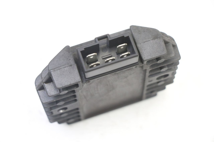 photo de LAADREGELAAR PEUGEOT ELYSEO 125 (1999 - 2004) - Zoom op gebruiksstaat