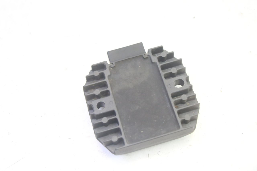 photo de LAADREGELAAR PEUGEOT ELYSEO 125 (1999 - 2004) - Zoom op gebruiksstaat