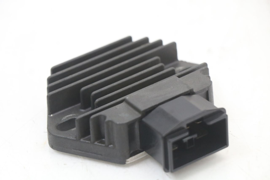 photo de LAADREGELAAR HONDA FES PANTHEON 2T 125 (1998 - 2002) - Detail van het onderdeel