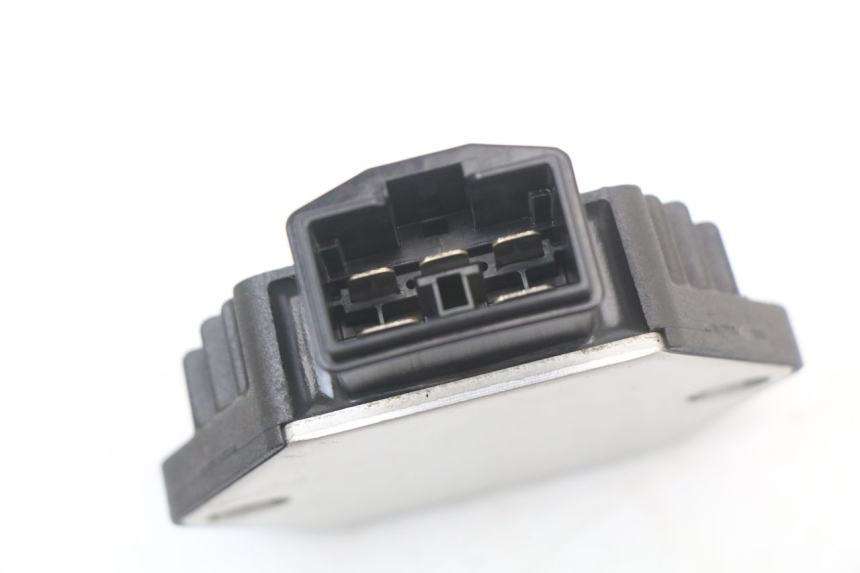 photo de LAADREGELAAR HONDA FES PANTHEON 2T 125 (1998 - 2002) - Zoom op gebruiksstaat