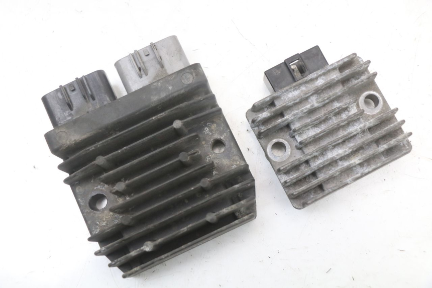 photo de LAADREGELAAR YAMAHA FJR ABS 1300 (2006 - 2012) - Detail van het onderdeel