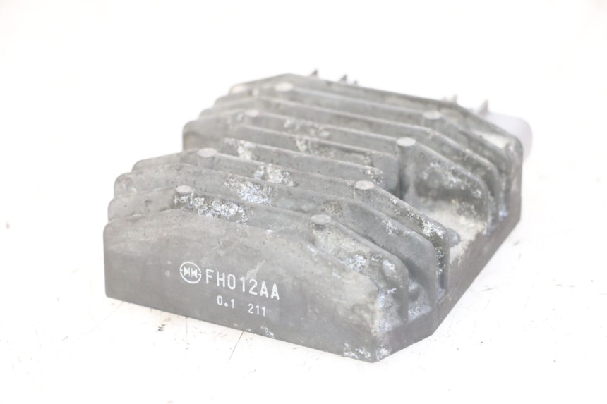 photo de LAADREGELAAR YAMAHA FJR ABS 1300 (2006 - 2012) - Detail van het onderdeel