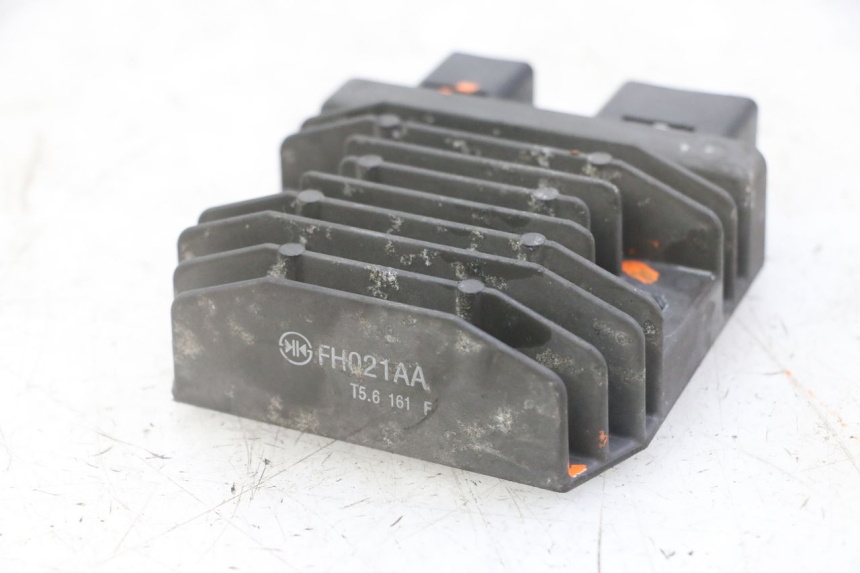 photo de LAADREGELAAR HONDA FORZA ABS 300 (2013 - 2017) - Andere kijkhoek