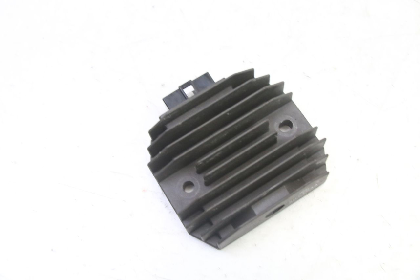 photo de LAADREGELAAR YAMAHA FZ6 FAZER S2 600 (2007 - 2011) - Detail van het onderdeel