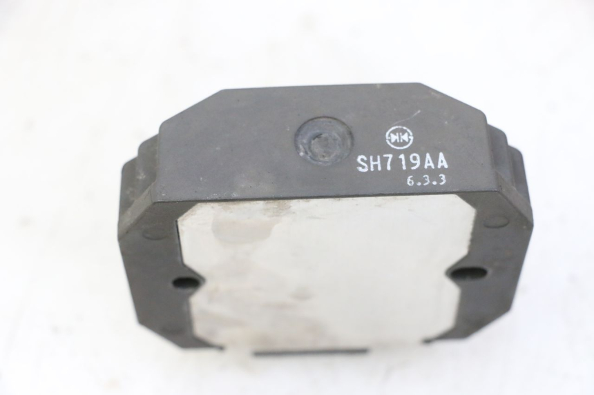 photo de LAADREGELAAR YAMAHA FZ6 N FAZER 600 (2004 - 2006) - Detail van het onderdeel