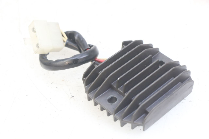 photo de LAADREGELAAR YAMAHA FZS FAZER 600 (1998 - 2001) - Hoofdaanzicht