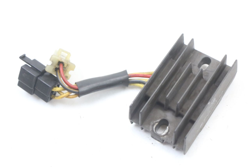 photo de LAADREGELAAR SUZUKI GN 125 (1997 - 2000) - Detail van het onderdeel