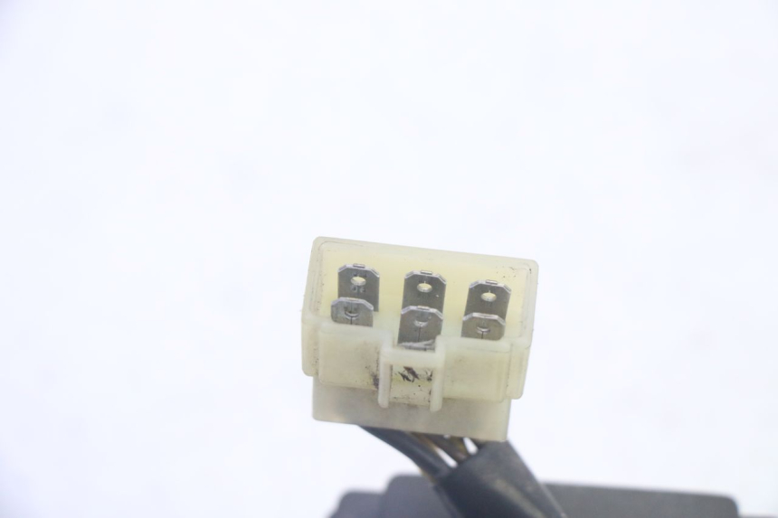 photo de LAADREGELAAR KAWASAKI GPX R WARBIRD 600 (1988 - 1993) - Technische close-up