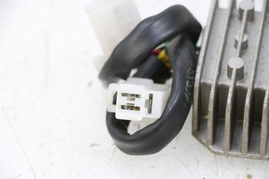 photo de LAADREGELAAR JM MOTORS GTS 125 (2015 - 2019) - Bevestigingspunten