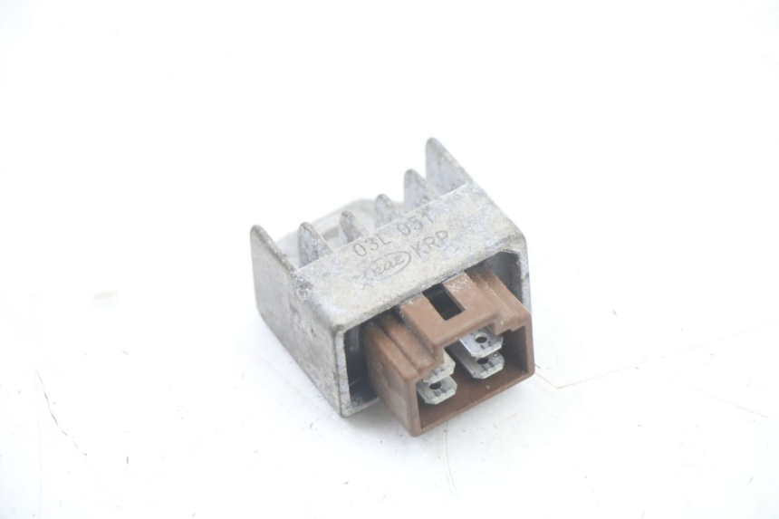 photo de LAADREGELAAR HONDA SCV LEAD 100 (2003 - 2007) - Detail van het onderdeel