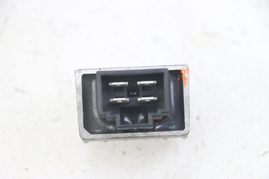 photo de LAADREGELAAR PEUGEOT JET FORCE CARBU 50 (2003 - 2016) - Zoom op gebruiksstaat