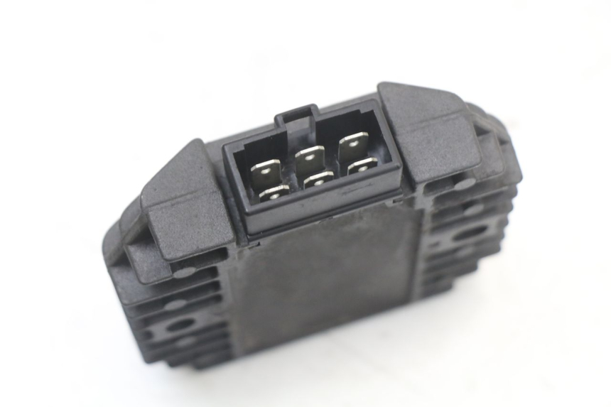 photo de LAADREGELAAR KAWASAKI ZR7 ZR-7 S 750 (1999 - 2004) - Zoom op gebruiksstaat