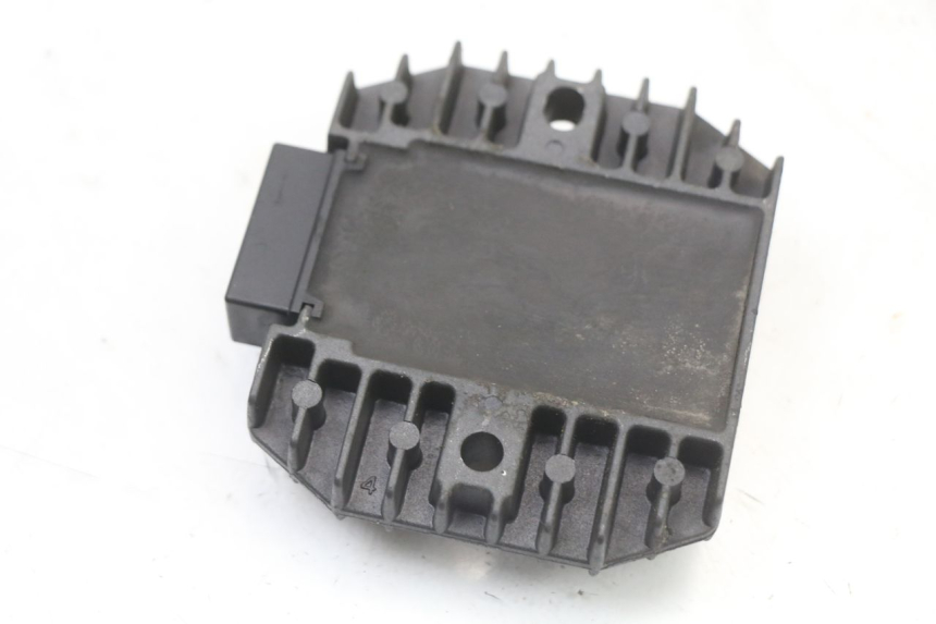 photo de LAADREGELAAR KAWASAKI ZR7 ZR-7 S 750 (1999 - 2004) - Andere kijkhoek