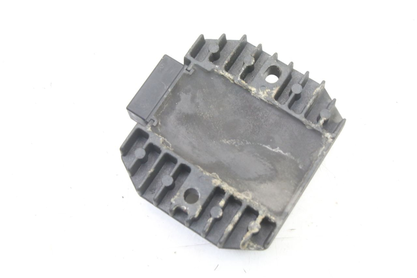 photo de LAADREGELAAR KAWASAKI ZR7 ZR-7 S 750 (1999 - 2004) - Andere kijkhoek