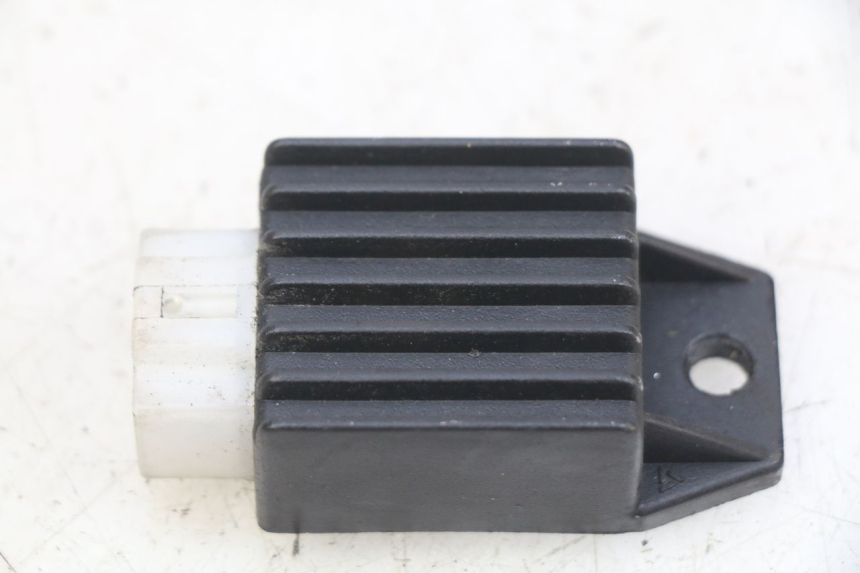 photo de LAADREGELAAR PEUGEOT KISBEE 2T 50 (2010 - 2017) - Hoofdaanzicht