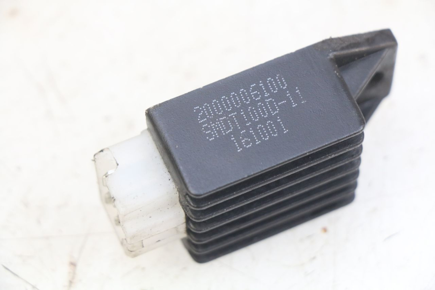 photo de LAADREGELAAR PEUGEOT KISBEE 2T 50 (2010 - 2017) - Andere kijkhoek