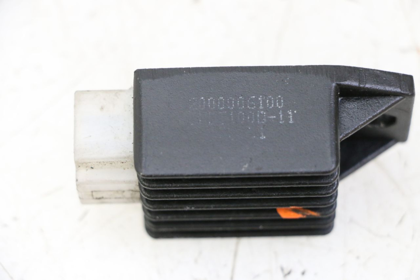 photo de LAADREGELAAR PEUGEOT KISBEE 2T 50 (2010 - 2017) - Zoom op gebruiksstaat