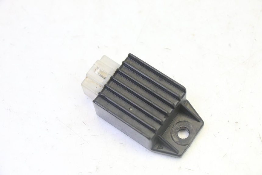 photo de LAADREGELAAR PEUGEOT KISBEE 2T 50 (2010 - 2017) - Detail van het onderdeel