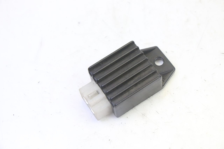 photo de LAADREGELAAR PEUGEOT KISBEE 2T 50 (2010 - 2017) - Hoofdaanzicht