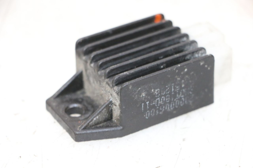 photo de LAADREGELAAR PEUGEOT KISBEE 2T 50 (2010 - 2017) - Hoofdaanzicht