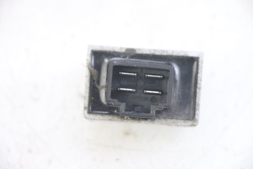 photo de LAADREGELAAR PEUGEOT KISBEE 4T 50 (2010 - 2017) - Detail van het onderdeel