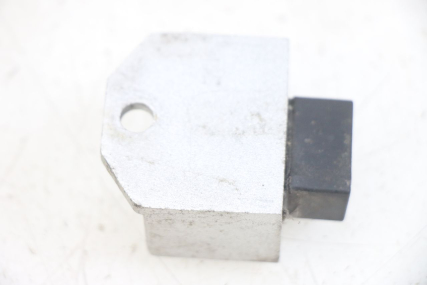 photo de LAADREGELAAR PEUGEOT KISBEE 4T 50 (2010 - 2017) - Zoom op gebruiksstaat