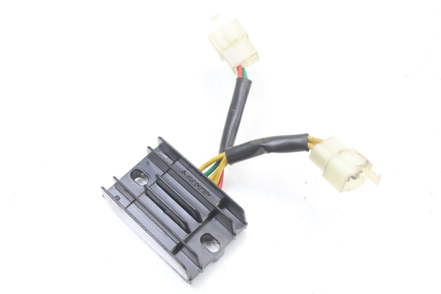 photo de LAADREGELAAR PEUGEOT KISBEE 4T 50 (2018 - 2022) - Hoofdaanzicht