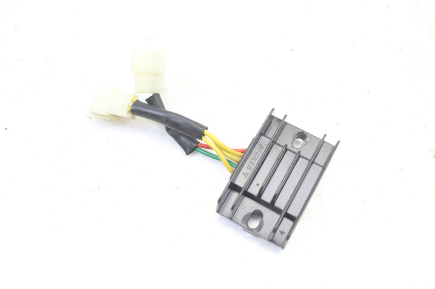 photo de LAADREGELAAR PEUGEOT KISBEE 4T 50 (2018 - 2022) - Hoofdaanzicht