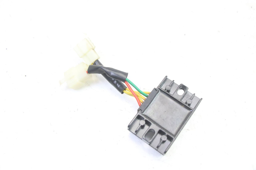 photo de LAADREGELAAR PEUGEOT KISBEE 4T 50 (2018 - 2022) - Zoom op gebruiksstaat