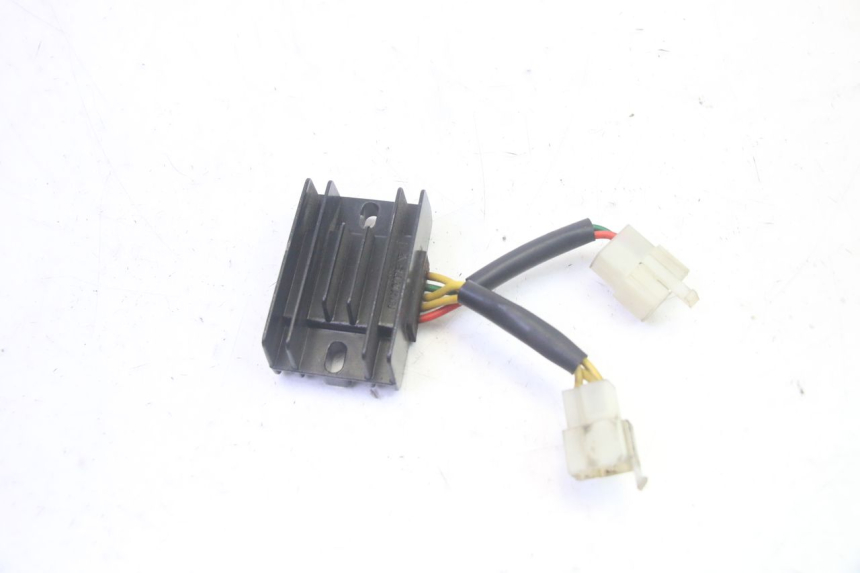 photo de LAADREGELAAR PEUGEOT KISBEE 4T 50 (2018 - 2022) - Detail van het onderdeel