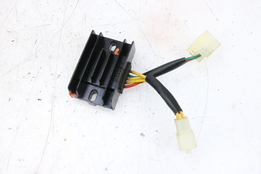 photo de LAADREGELAAR PEUGEOT KISBEE 4T 50 (2018 - 2022) - Detail van het onderdeel