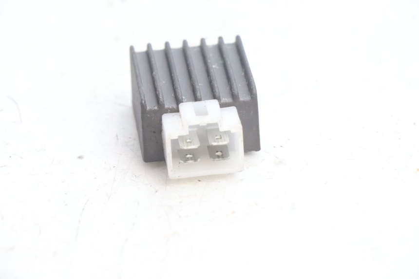 photo de LAADREGELAAR PEUGEOT LUDIX BLASTER 50 (2006 - 2014) - Zoom op gebruiksstaat