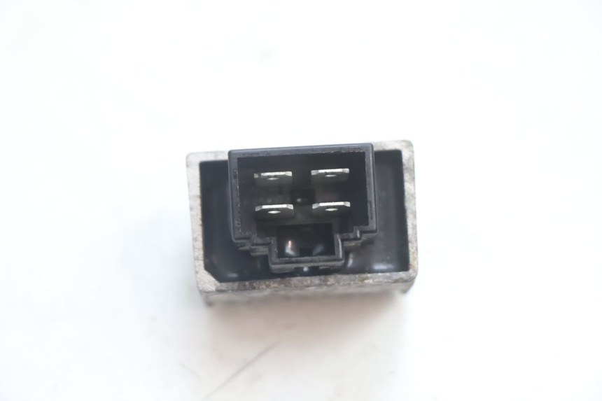 photo de LAADREGELAAR PEUGEOT LUDIX SNAKE 2T 50 (2004 - 2014) - Zoom op gebruiksstaat