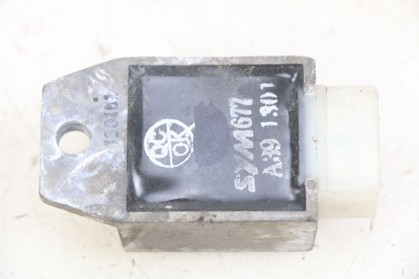 photo de LAADREGELAAR SYM MIO 50 (2011 - 2017) - Zoom op gebruiksstaat