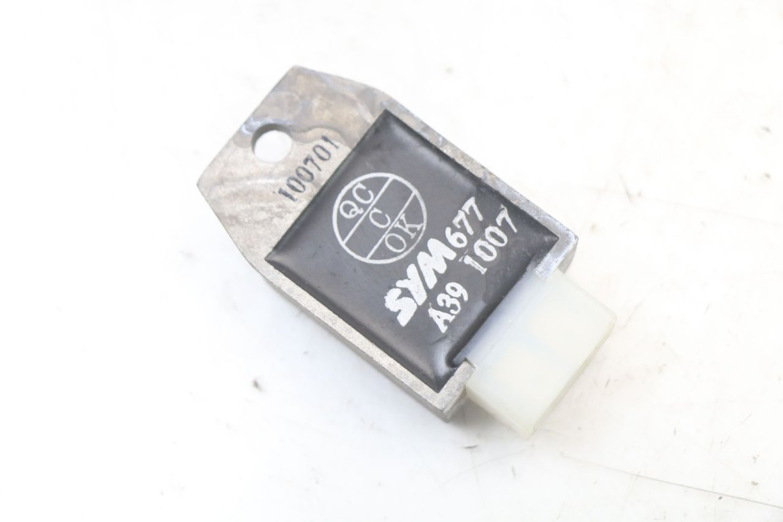 photo de LAADREGELAAR SYM MIO 50 (2011 - 2017) - Andere kijkhoek